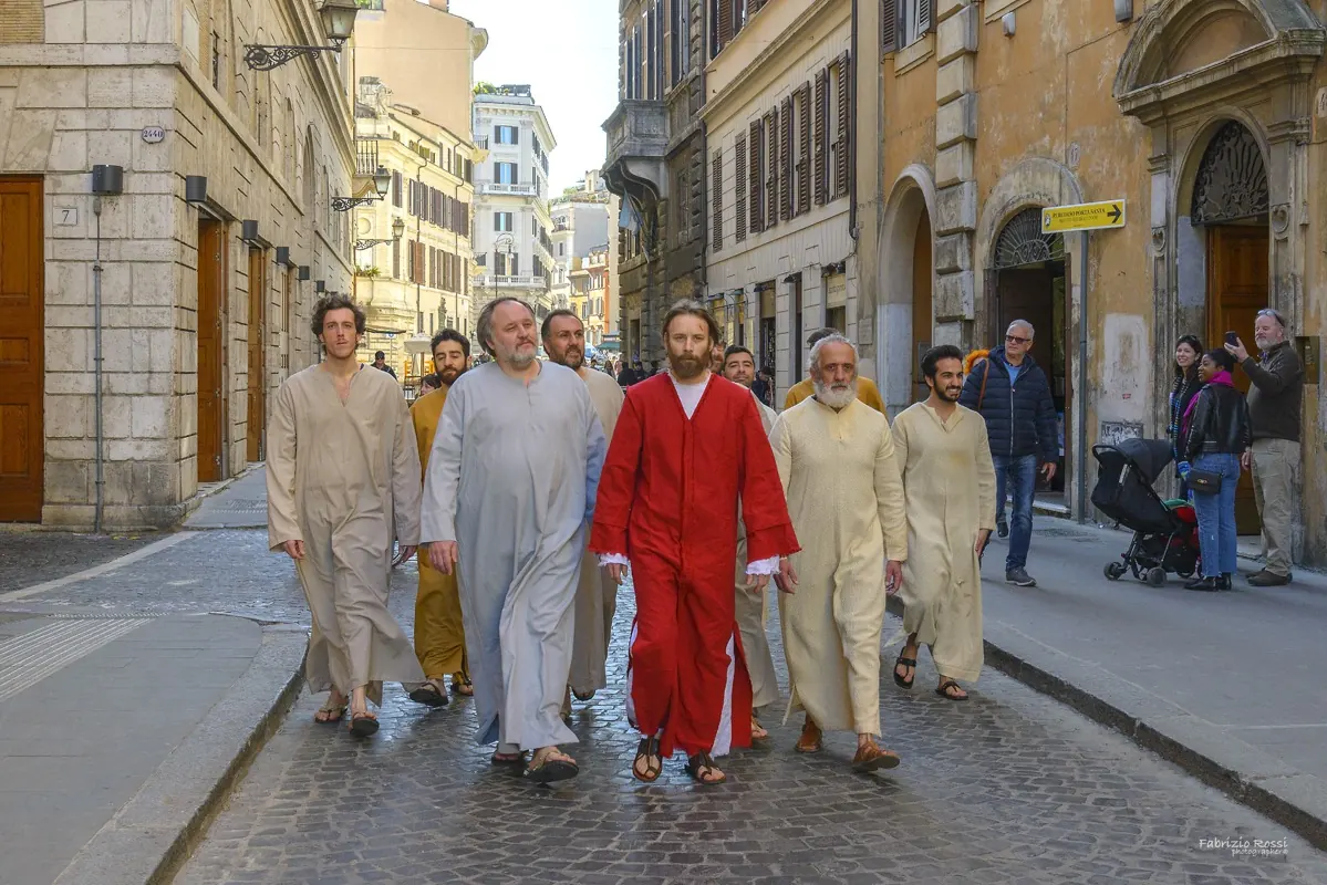 Oh My God! – still from the film by Giorgio Amato